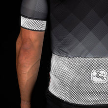 Load image into Gallery viewer, Giordana Mens FR-C Pro Reflective Jersey