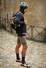 Load image into Gallery viewer, Giordana Unisex Beyond Gravel Alpha Jacket - Black
