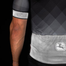 Load image into Gallery viewer, Giordana Men&#39;s FR-C Pro Reflective Jersey
