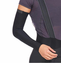 Load image into Gallery viewer, Giordana FR-C Pro Arm Warmer
