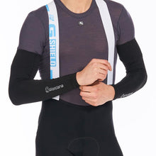 Load image into Gallery viewer, Giordana Light Weight Knitted Arm Warmers
